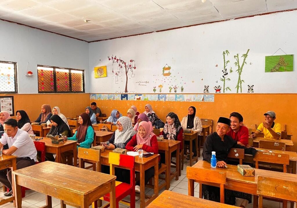 SPPG Jiput 02 Bersama Yayasan Insan Fastabiqul Khairat Sosialisasikan Aplikasi Uji Organoleptik untuk Pengawasan Menu MBG 2354025 1024x720