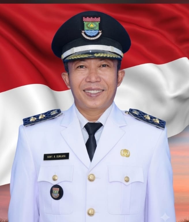 Kepala Kelurahan Sukamulya Soni Imbau Warga Kibarkan Bendera Merah Putih Sambut HUT RI ke-81 2375407