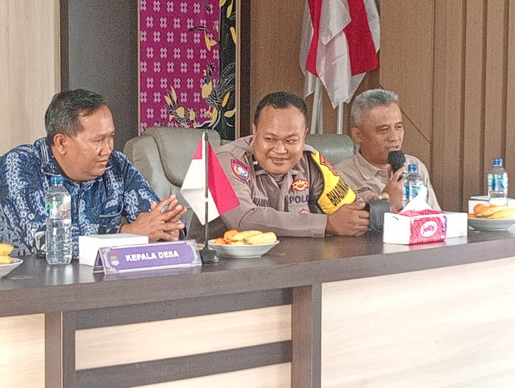 Pemdes Cikupa Sukses Gelar Penyerahan Ijazah Paket C Program PAKADES oplus 0
