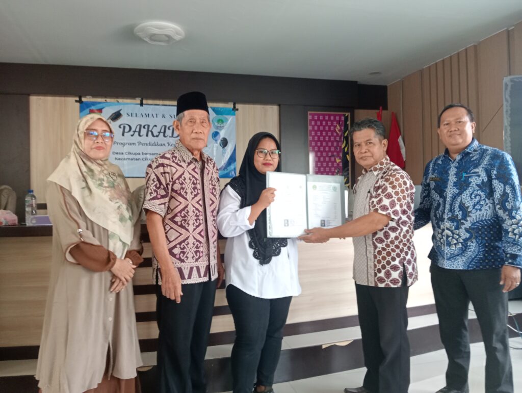 Pemdes Cikupa Sukses Gelar Penyerahan Ijazah Paket C Program PAKADES oplus 0