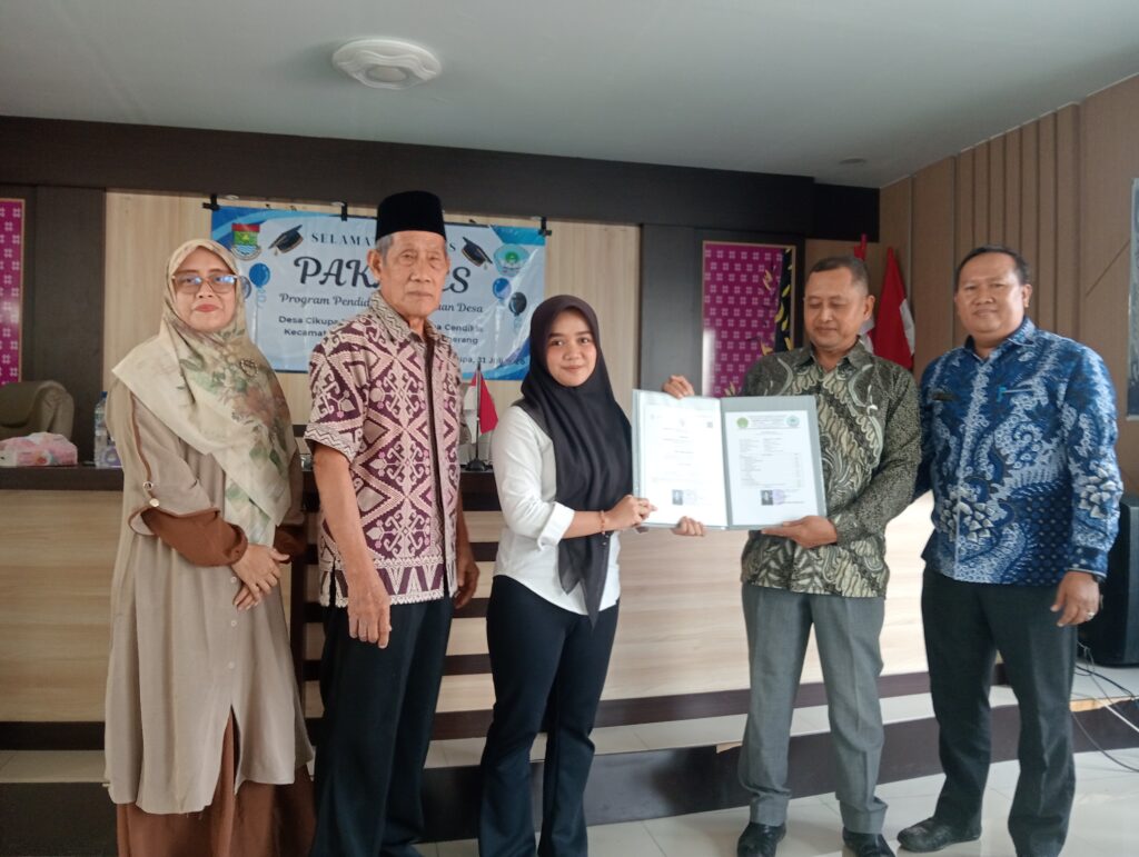 Pemdes Cikupa Sukses Gelar Penyerahan Ijazah Paket C Program PAKADES oplus 0