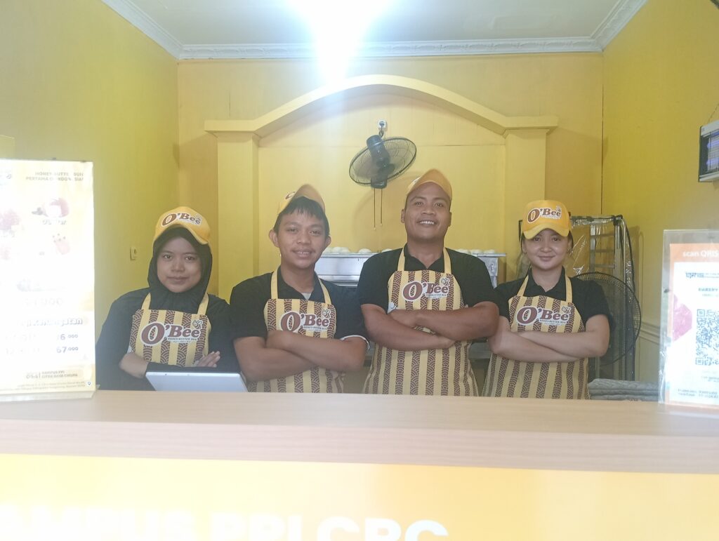 Nikmati Sensasi Honey-Butter Bun Pertama di Indonesia, Bakery O’Bee Kini Hadir di Kampus STIE Putra Perdana Indonesia oplus 0