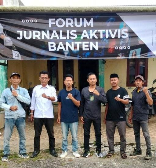 FORJA Banten dan GWI DPD Banten Pertanyakan Pengawasan Korcam Menes dan KSPPG Terkait Dugaan Legalitas Dapur MBG 2577459