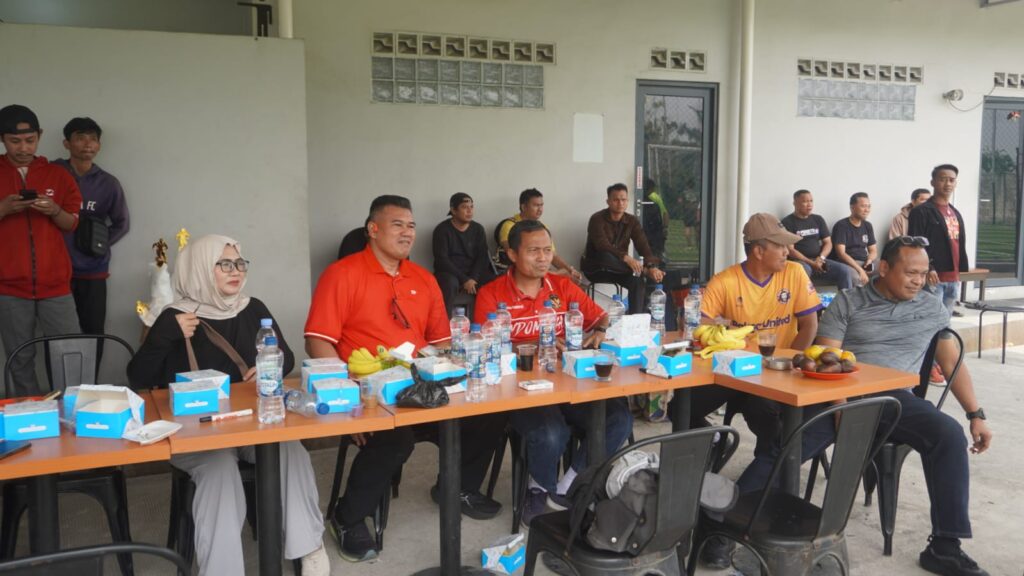 Kasdim 0510/Tigaraksa Hadiri Liga Persahabatan Mini Soccer OKP dan BEM Se-Tangerang Raya dalam Rangka HUT RI ke-81 2767794