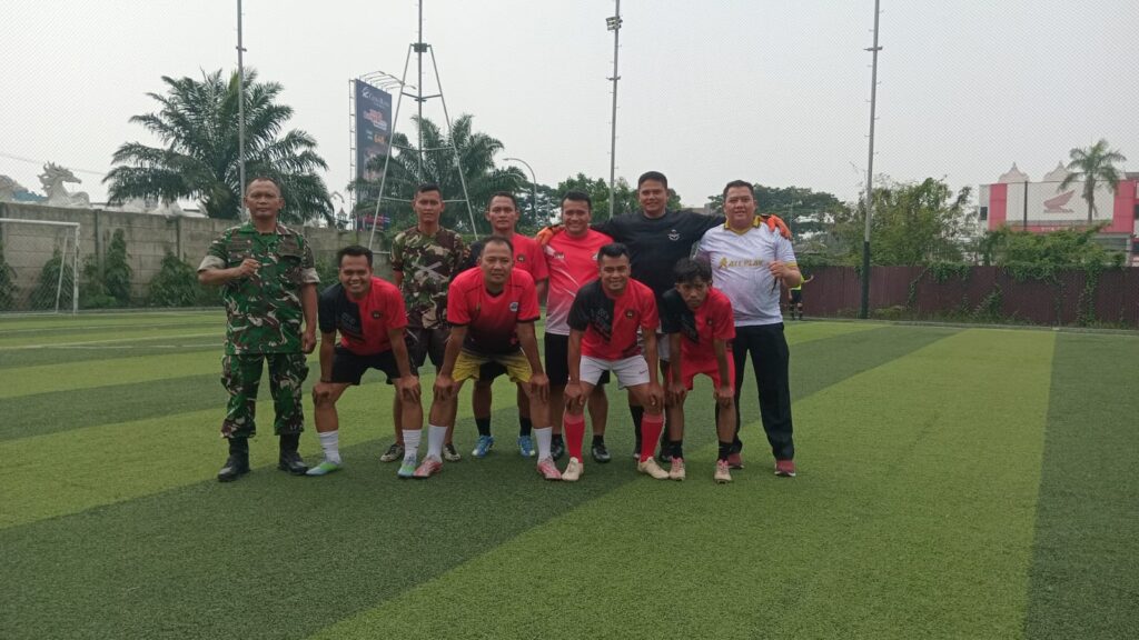 Kasdim 0510/Tigaraksa Hadiri Liga Persahabatan Mini Soccer OKP dan BEM Se-Tangerang Raya dalam Rangka HUT RI ke-81 2767837
