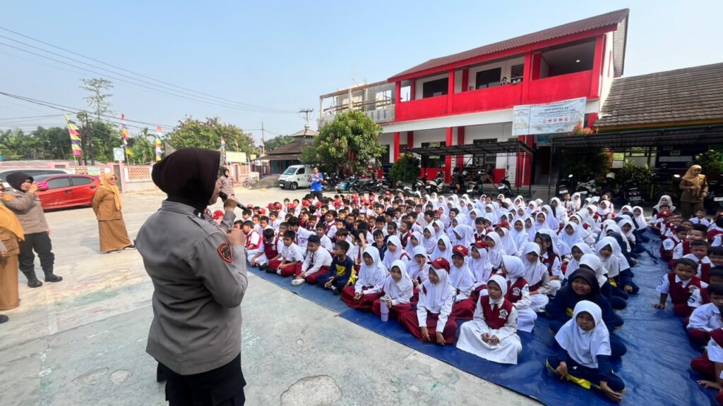 Polwan Goes to School, Polwan Polresta Tangerang Edukasi Remaja tentang Privasi dan Keamanan Diri 2784059