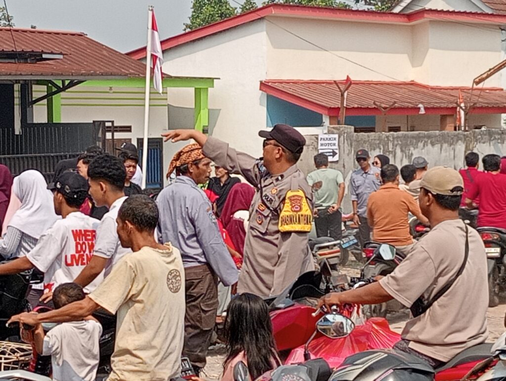Semarak Puncak HUT RI ke-81: Karnaval Seni Budaya dan Jalan Sehat Desa Bojong Ditutup Spektakuler dengan Pengamanan Ketat Polsek Cikupa oplus 0