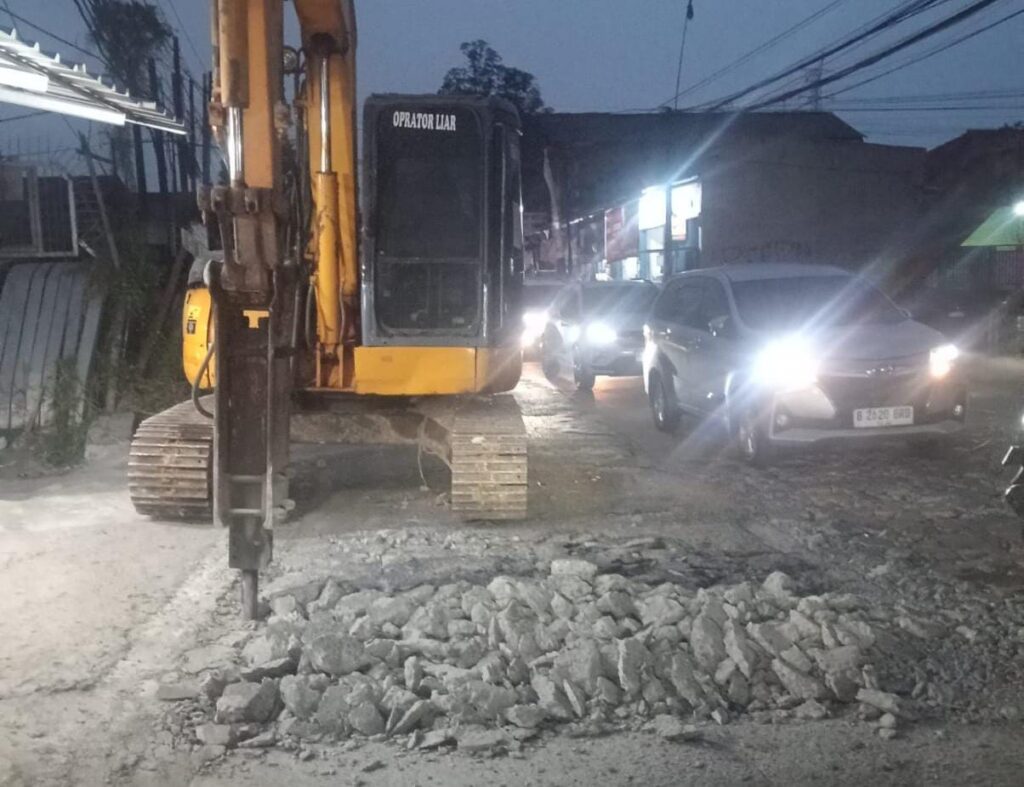 Pengamat Sosial Soroti Proyek Gorong-Gorong Cikupa: Kemacetan Parah Lumpuhkan Jalan Utama Talagasari 2942014