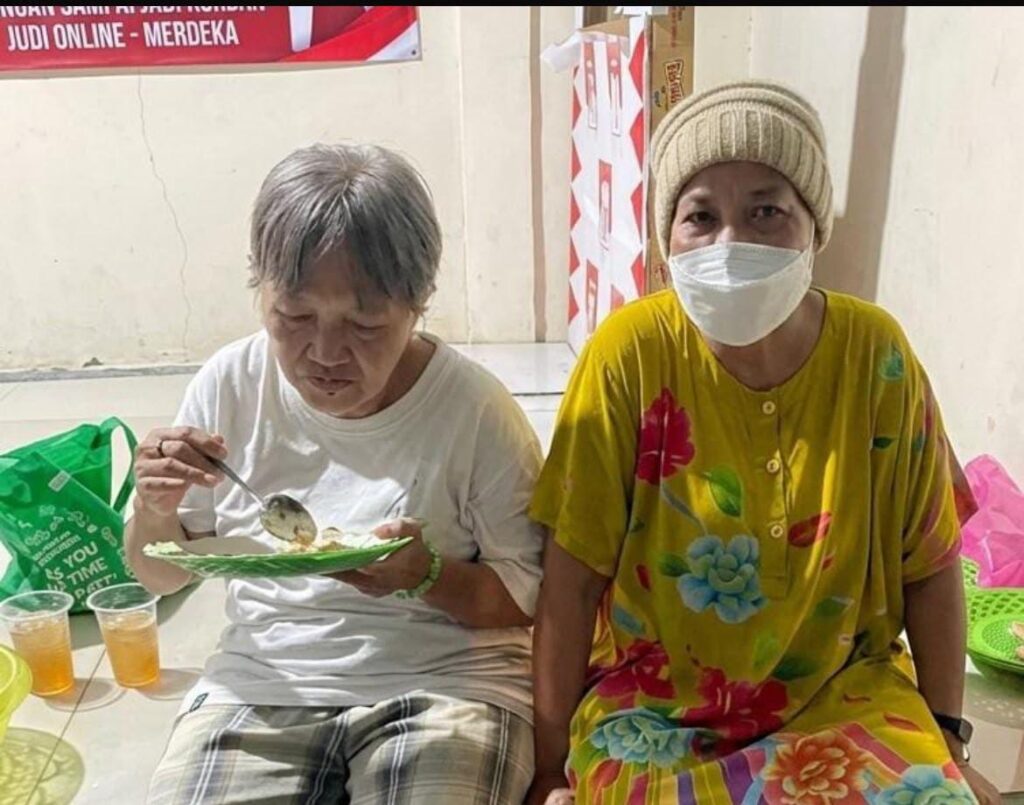 Warga RT 04 RW 21 Cluster Royal Karawaci Gelar Makan Bersama, Pererat Silaturahmi di Momen Kemerdekaan 3096534