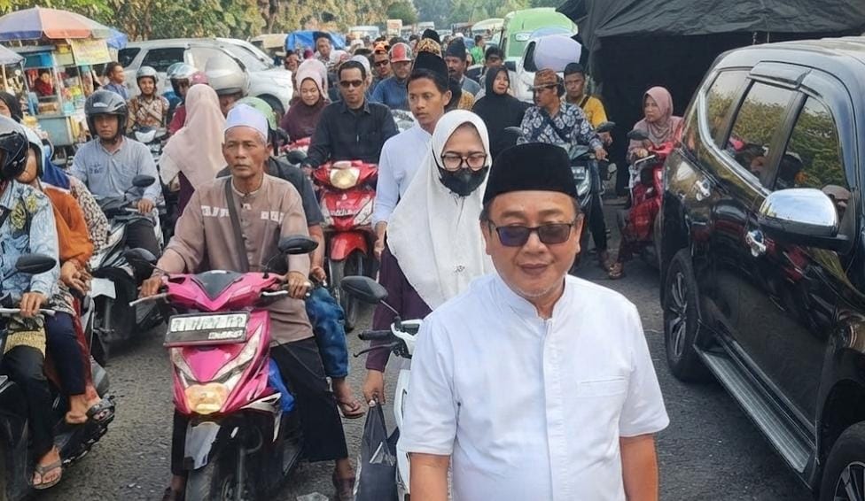 Hadiri Haul Syekh Abdul Qodir Al-Jailani ke-68 di Cilongok, Bendum DPD Partai Gerakan Rakyat H. Khaerudin Ajak Pererat Ukhuwah Islamiyah 3197766