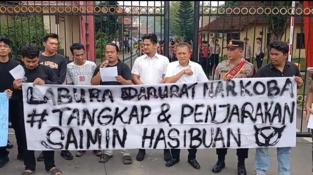 Geruduk Polda Sumut, AMPD Sumut : Labura Darurat Narkoba, Tangkap Proses Saimin Harahap 3577751