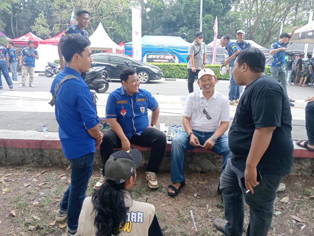 Luruskan Isu Pungli Parkir Rp50 Ribu, Panitia KNPI DragBike 2026 Tegaskan Itu Tiket Masuk Resmi & Asuransi 2 Hari 3633911